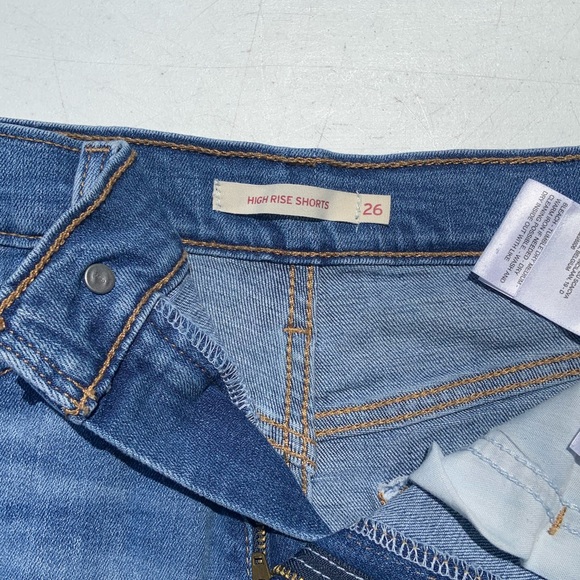 levi Jean shorts - Picture 3 of 3
